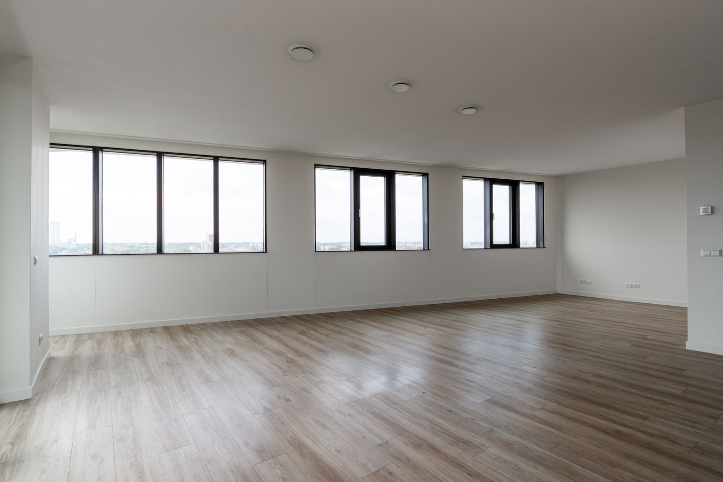 Foto 14 van Vincent van den Heuvellaan 273