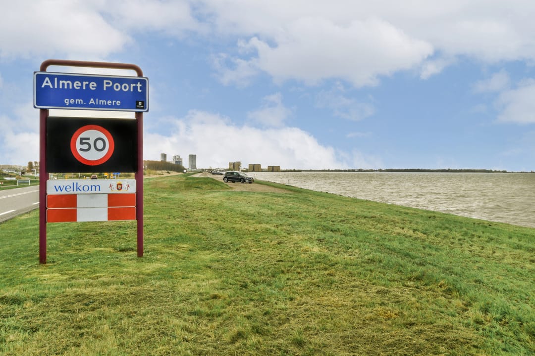 Foto 26 van Adriaen Blockstraat 44-C