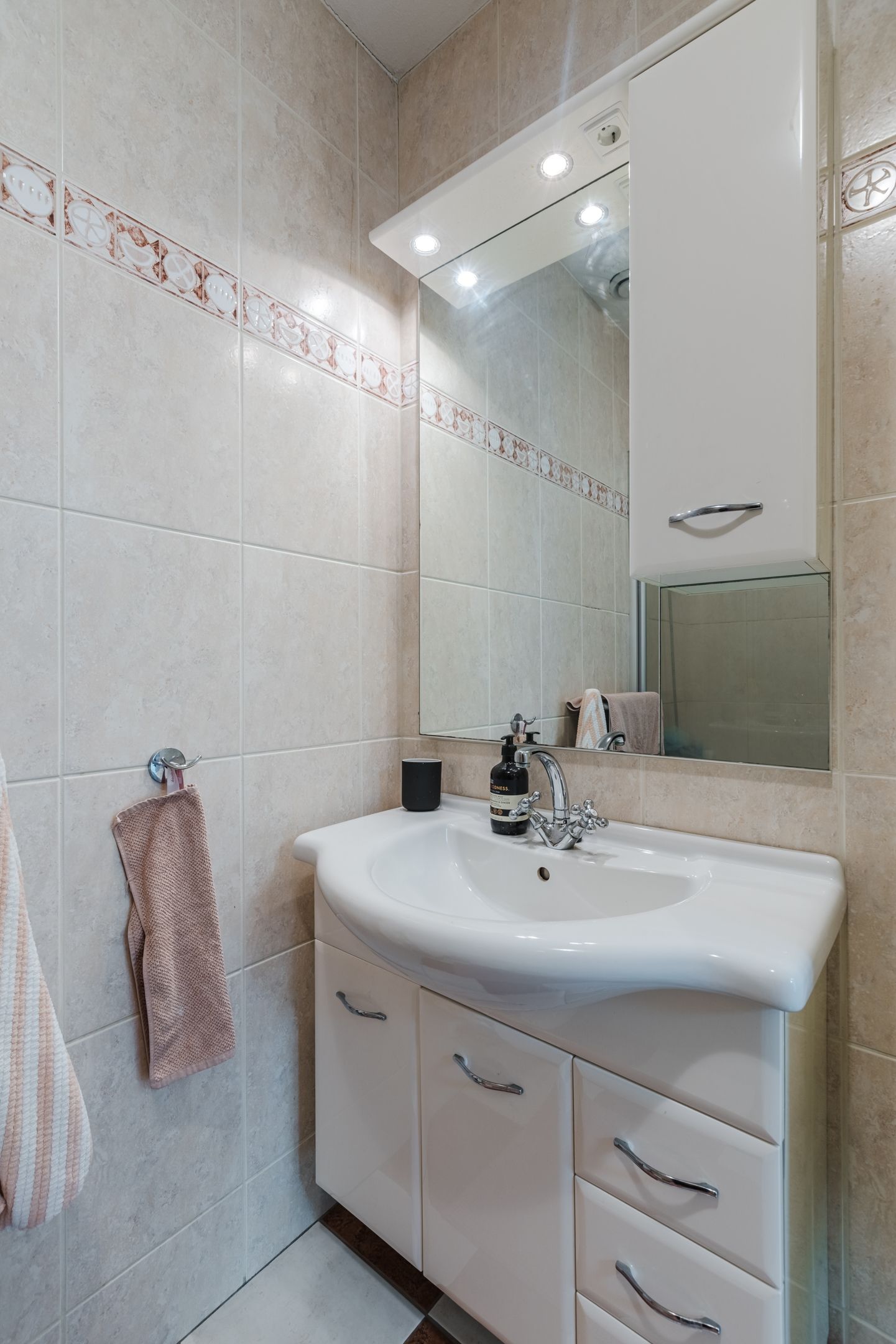 Foto 24 van Meester van Loostraat 1-A