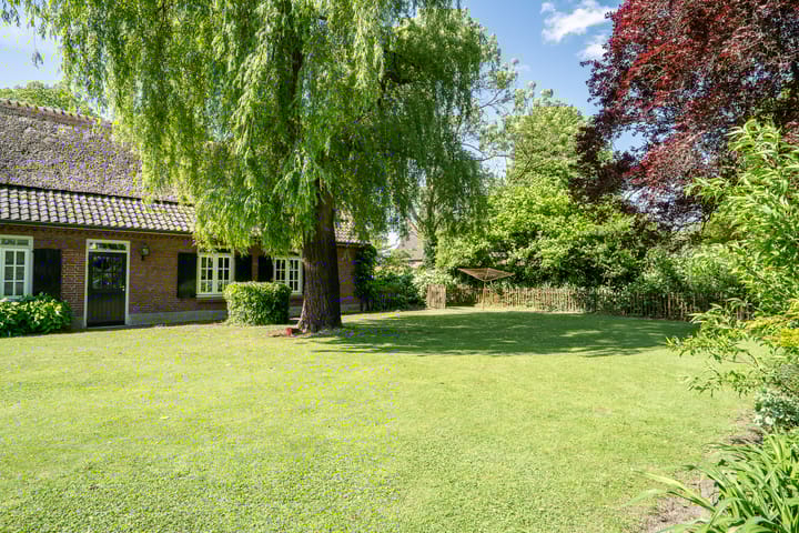 Foto 8 van Leenselweg 9