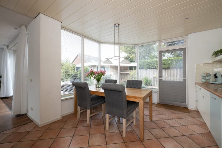 Foto 15 van Vredebestlaan 2