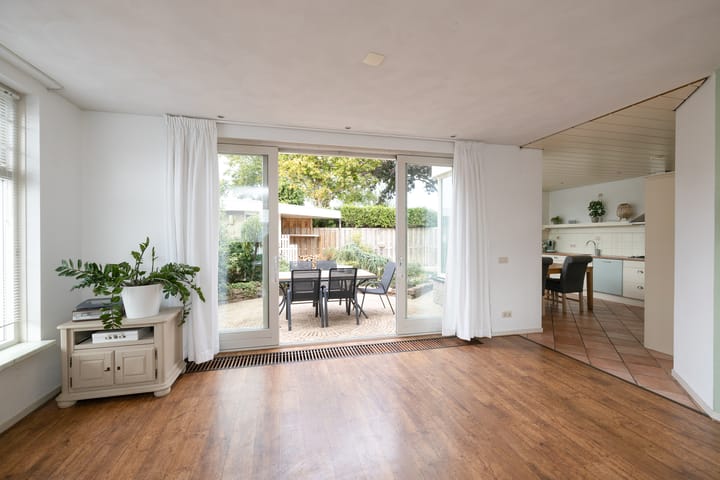 Foto 17 van Vredebestlaan 2