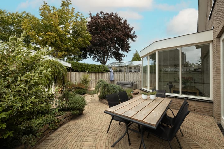 Foto 37 van Vredebestlaan 2