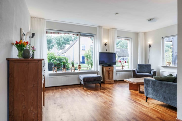 Photo 12 of Meseame 8