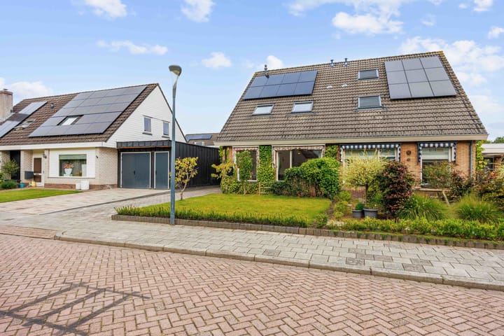 Photo 46 of Meseame 8