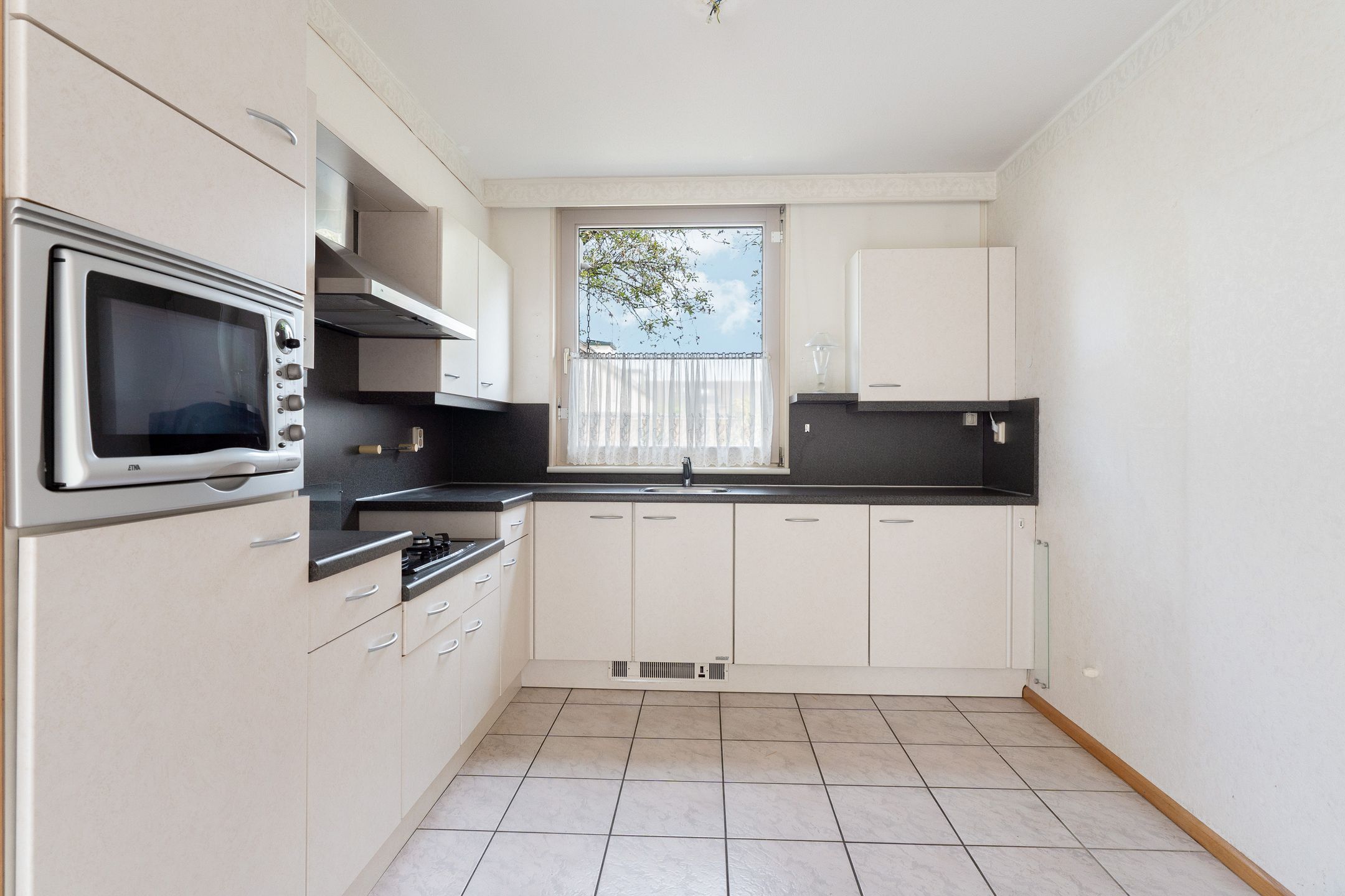 Foto 12 van Baroniestraat 25