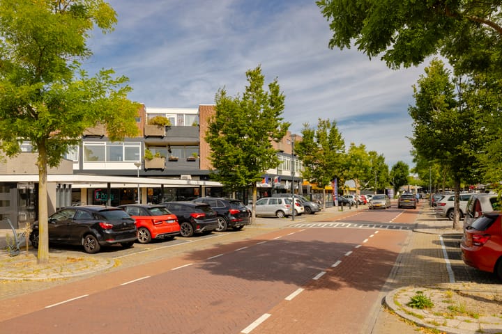 Photo 26 of Jan van Scorelstraat 10