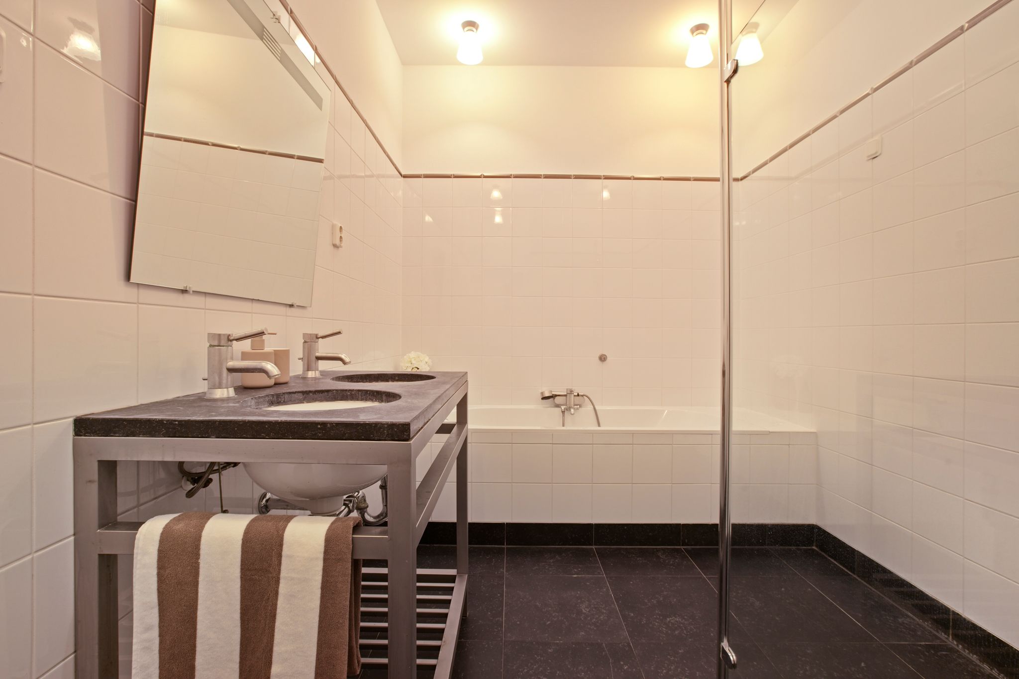 Foto 12 van De Lairessestraat 42-2