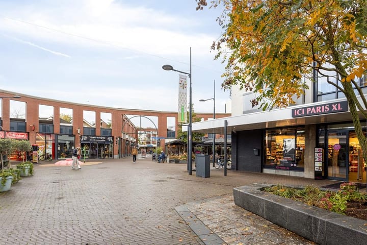 Photo 17 of Corridor 55