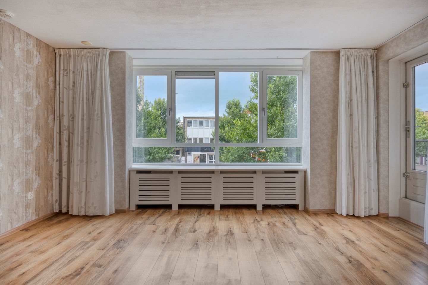 Photo 10 of Raadhuisstraat 5