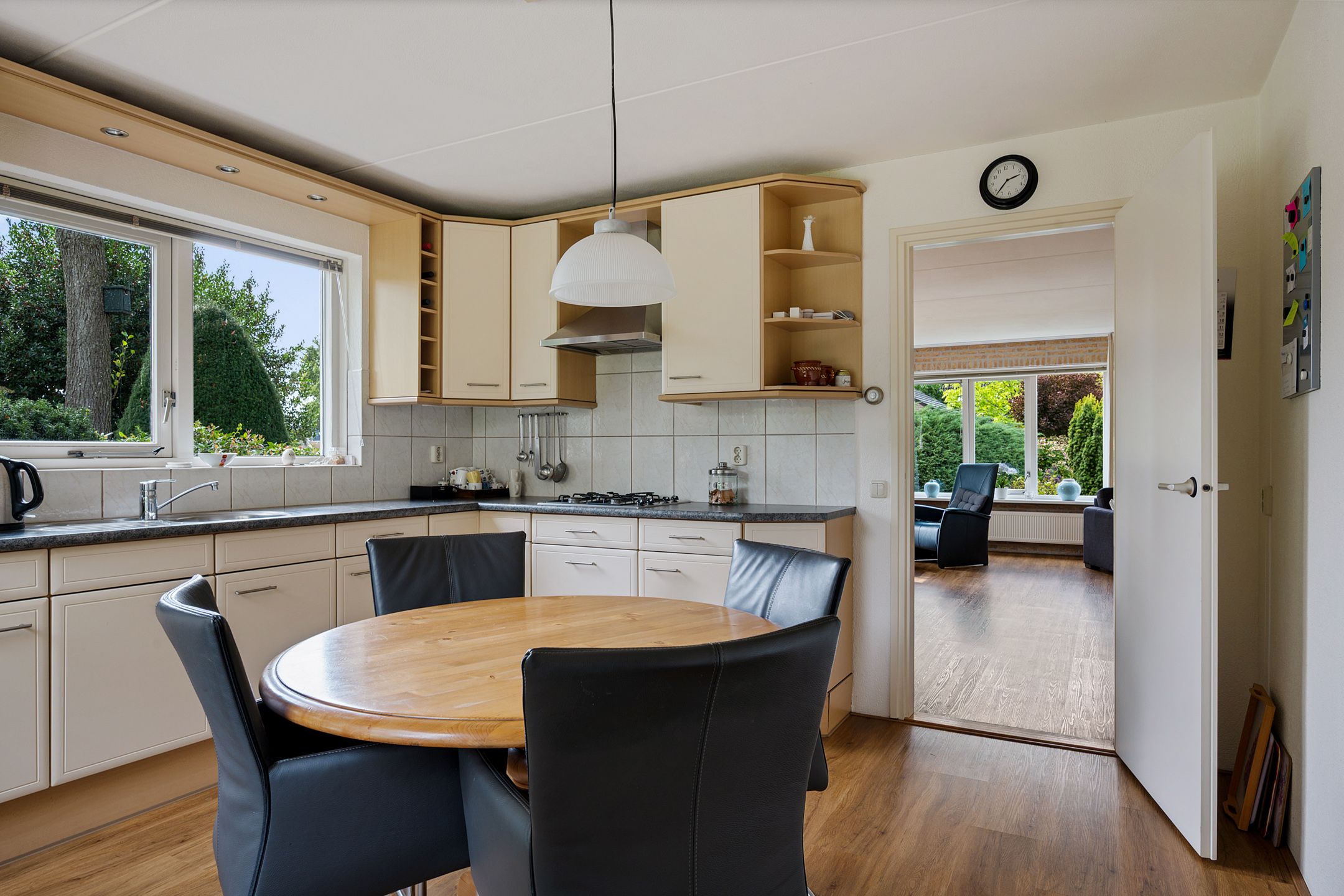 Foto 12 van Helmholtstraat 10