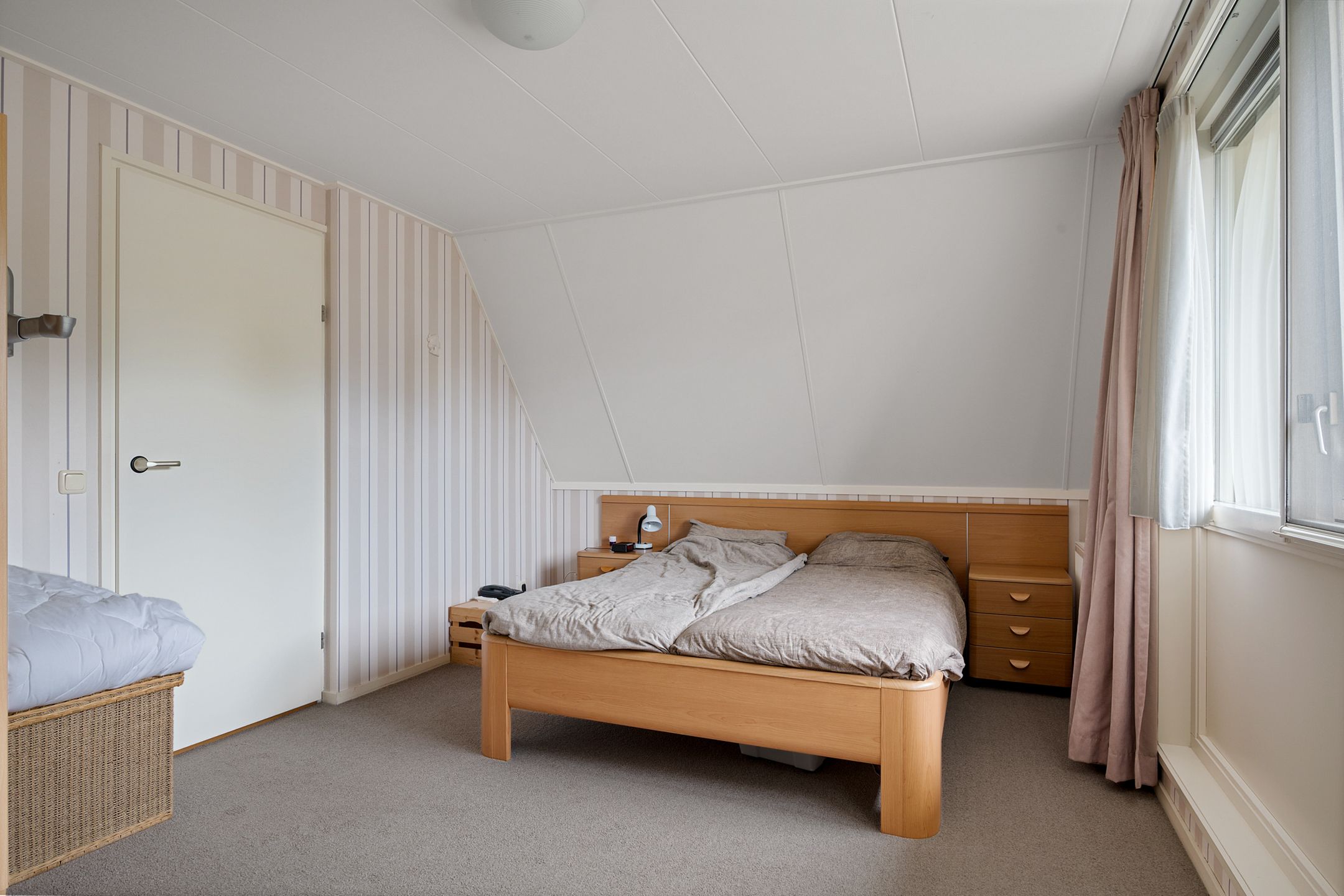 Foto 24 van Helmholtstraat 10