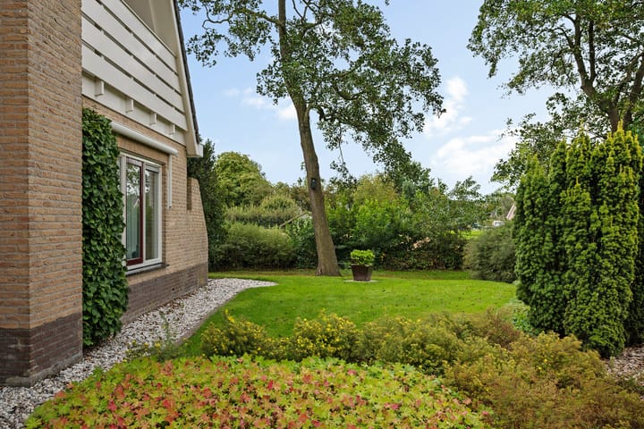 Foto 43 van Helmholtstraat 10