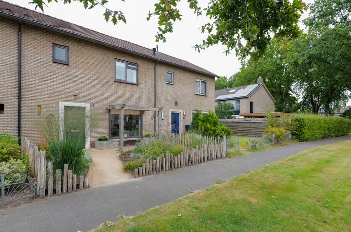 Foto 2 van Rozenlaan 35