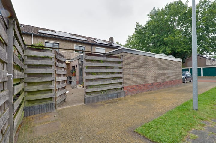 Foto 40 van Rozenlaan 35