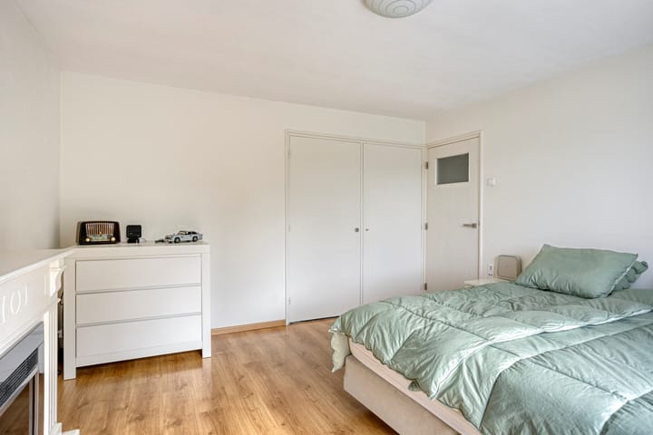 Foto 16 van Athoslaan 73