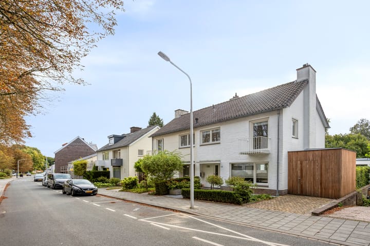 Foto 27 van Athoslaan 73