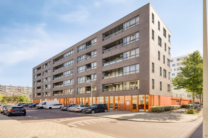 Photo 6 of Derkinderenstraat 138