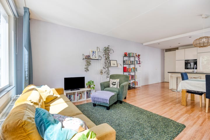 Photo 13 of Derkinderenstraat 138