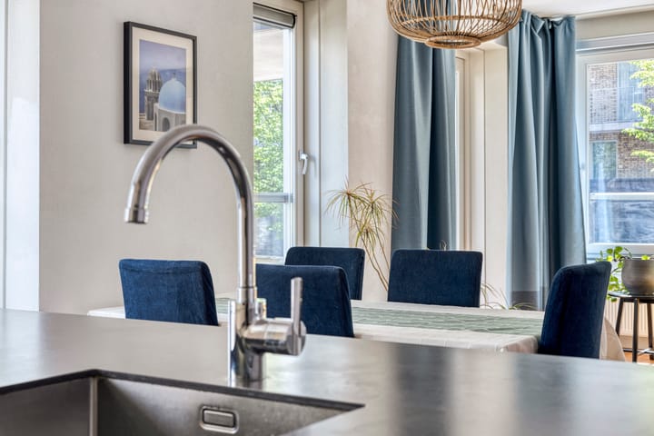 Photo 16 of Derkinderenstraat 138