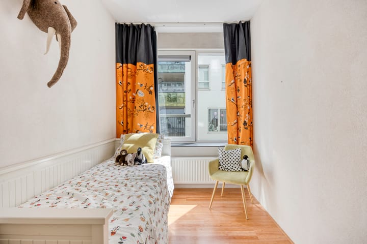 Photo 26 of Derkinderenstraat 138