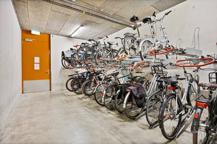 Photo 31 of Derkinderenstraat 138