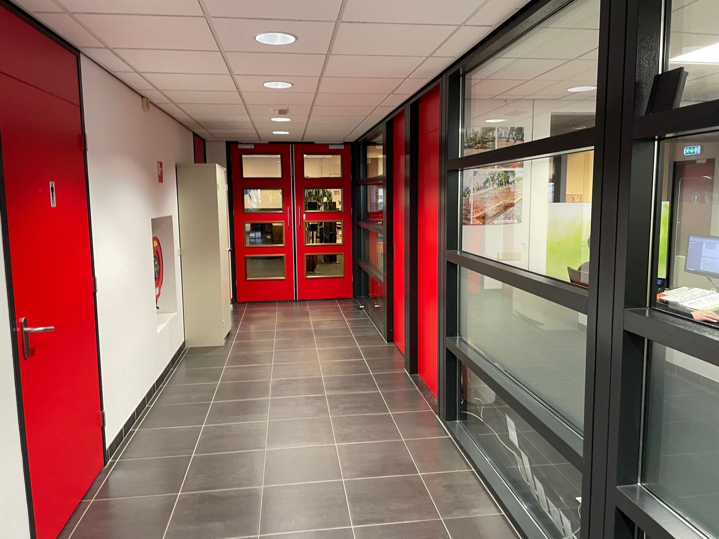 Bekijk foto 2 van Edisonstraat 36
