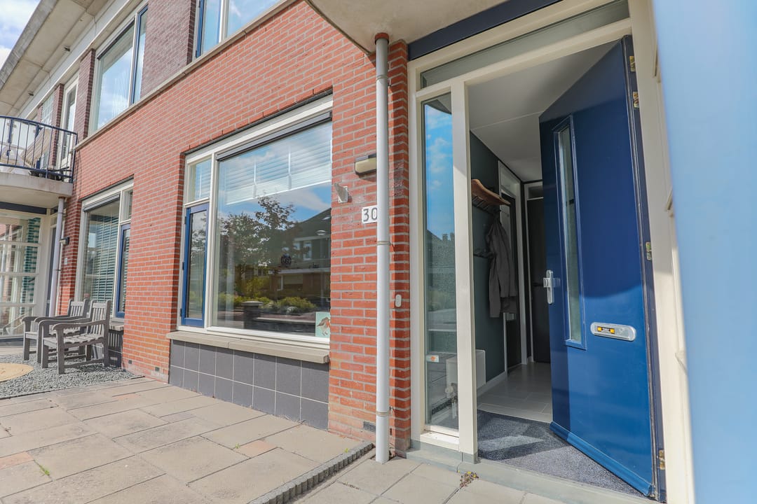 Photo 8 of Roodborst 30