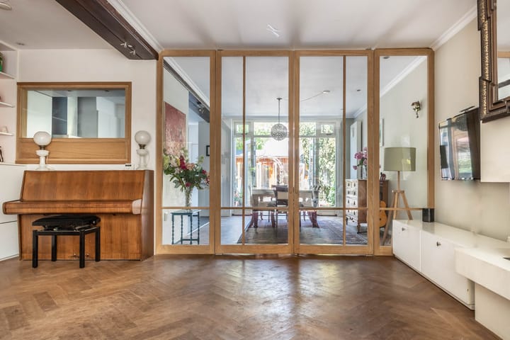 Photo 11 of Welgelegenstraat 17