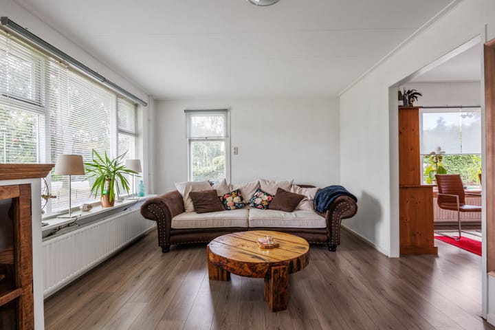 Foto 26 van Van Akenwei 25