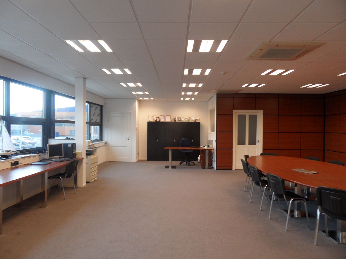 View photo 4 of Laan van Waalhaven 167