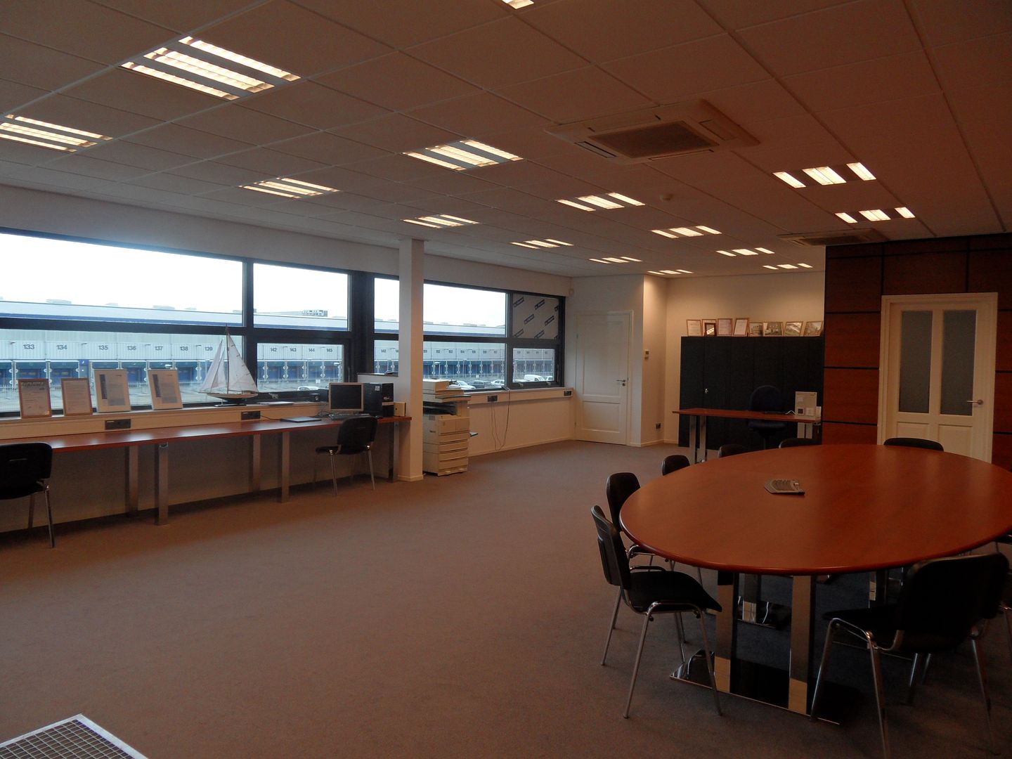 View photo 5 of Laan van Waalhaven 167