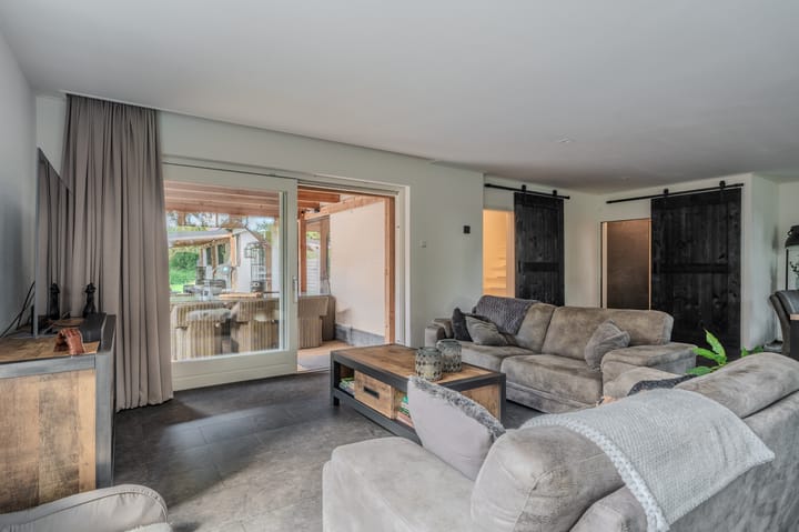 Foto 21 van Hoofdweg 285