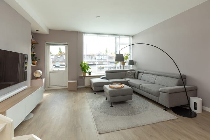 Foto 2 van Van Hogendorplaan 64