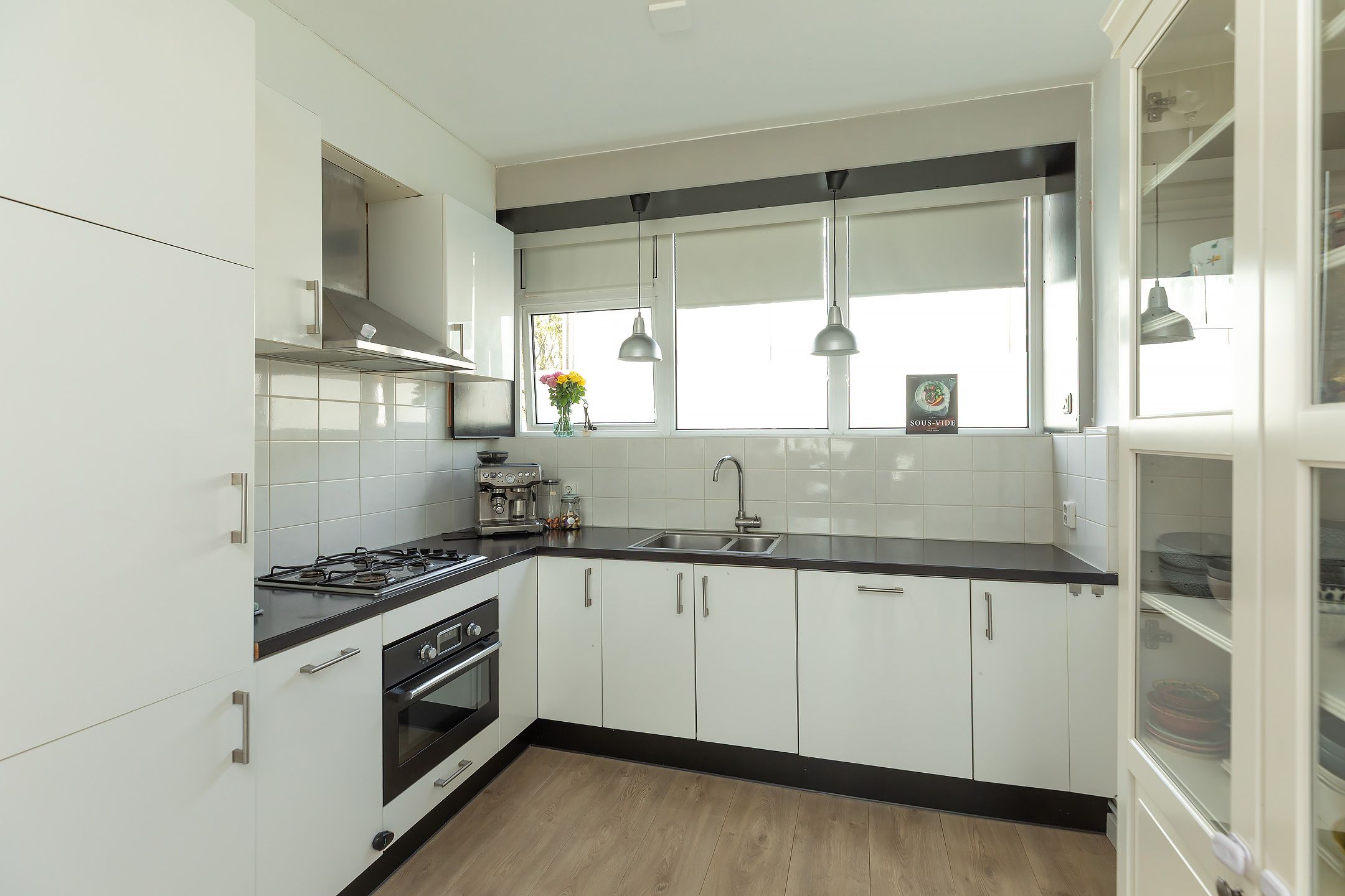 Foto 3 van Van Hogendorplaan 64