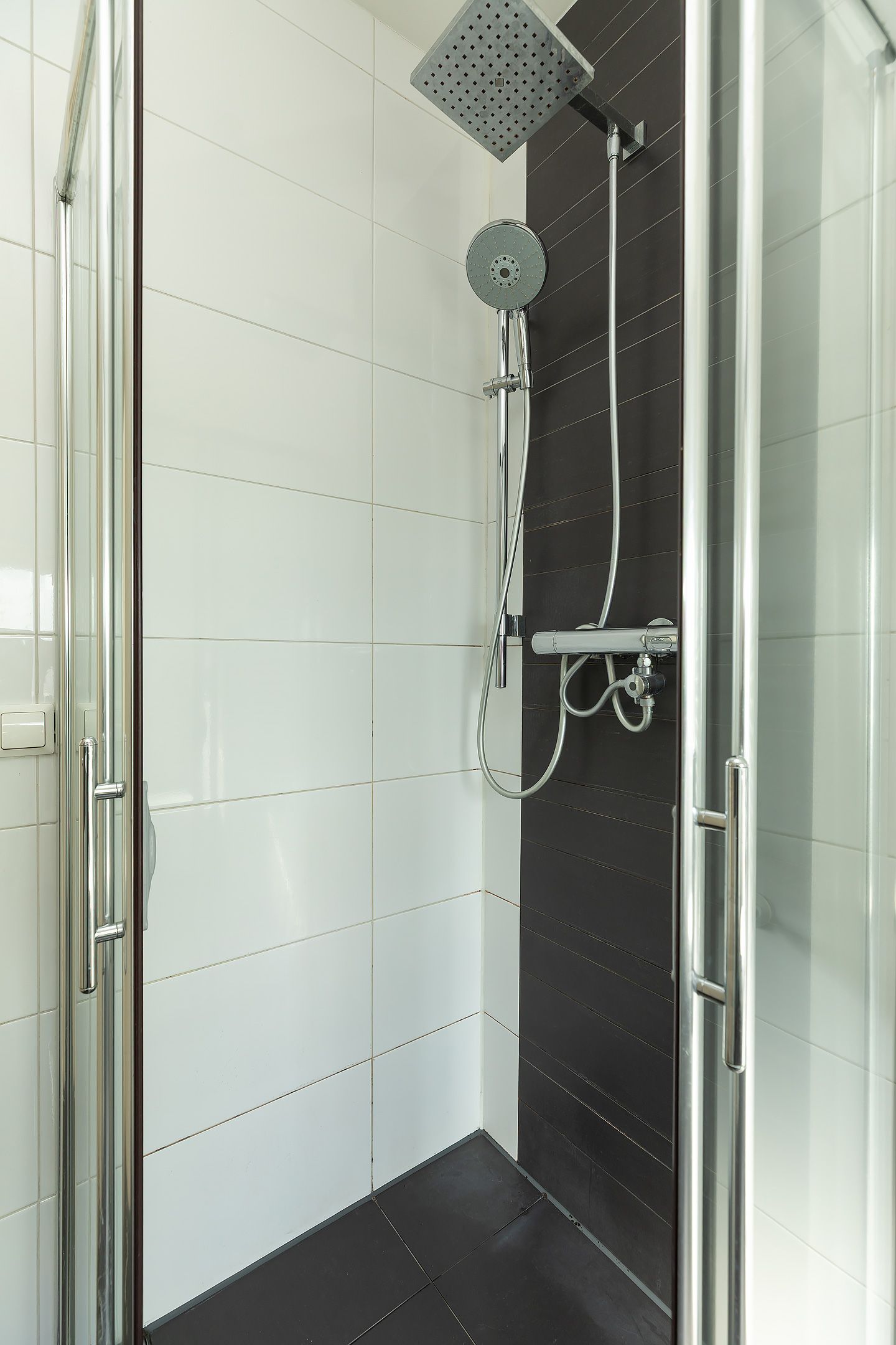 Foto 21 van Van Hogendorplaan 64