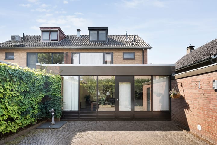 Photo 20 of Richter Bosstraat 12