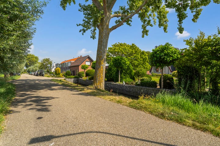 Photo 5 of Oostbuurtseweg 42