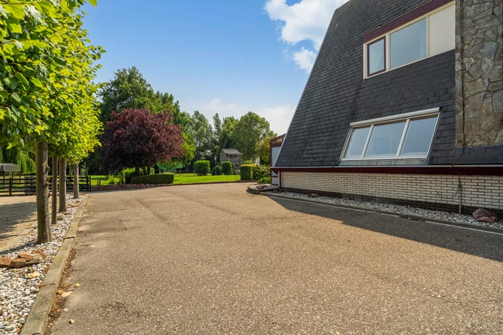 Photo 11 of Oostbuurtseweg 42