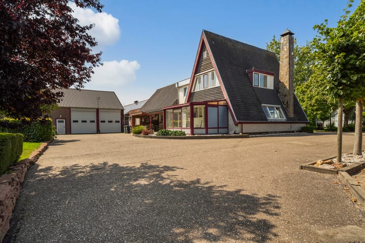 Photo 14 of Oostbuurtseweg 42