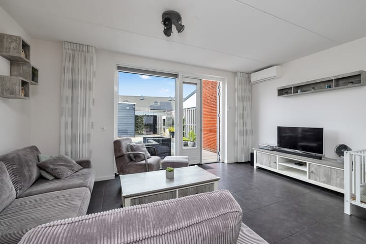 Photo 5 of Van Hoornestraat 5-D