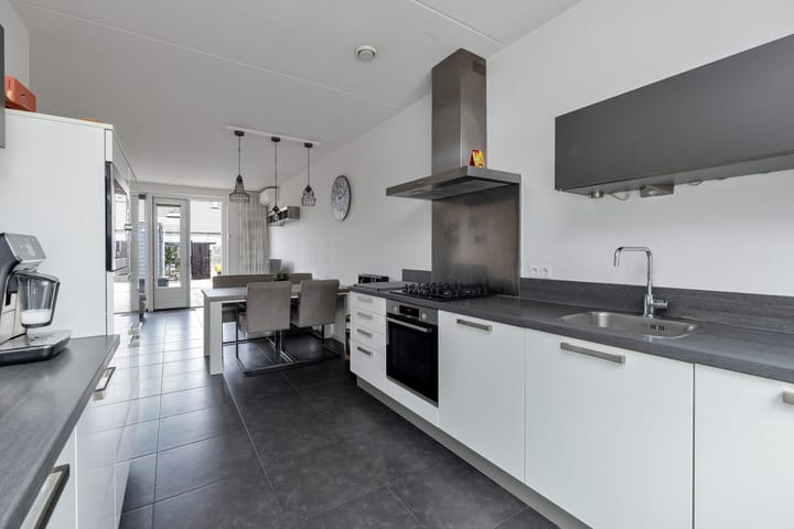 Photo 8 of Van Hoornestraat 5-D