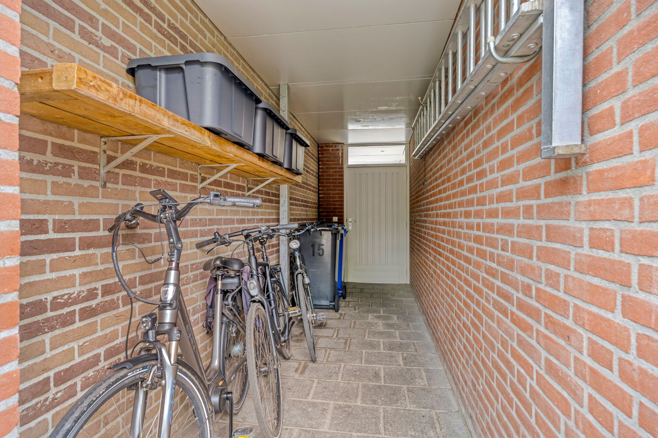 Foto 33 van Marter 15