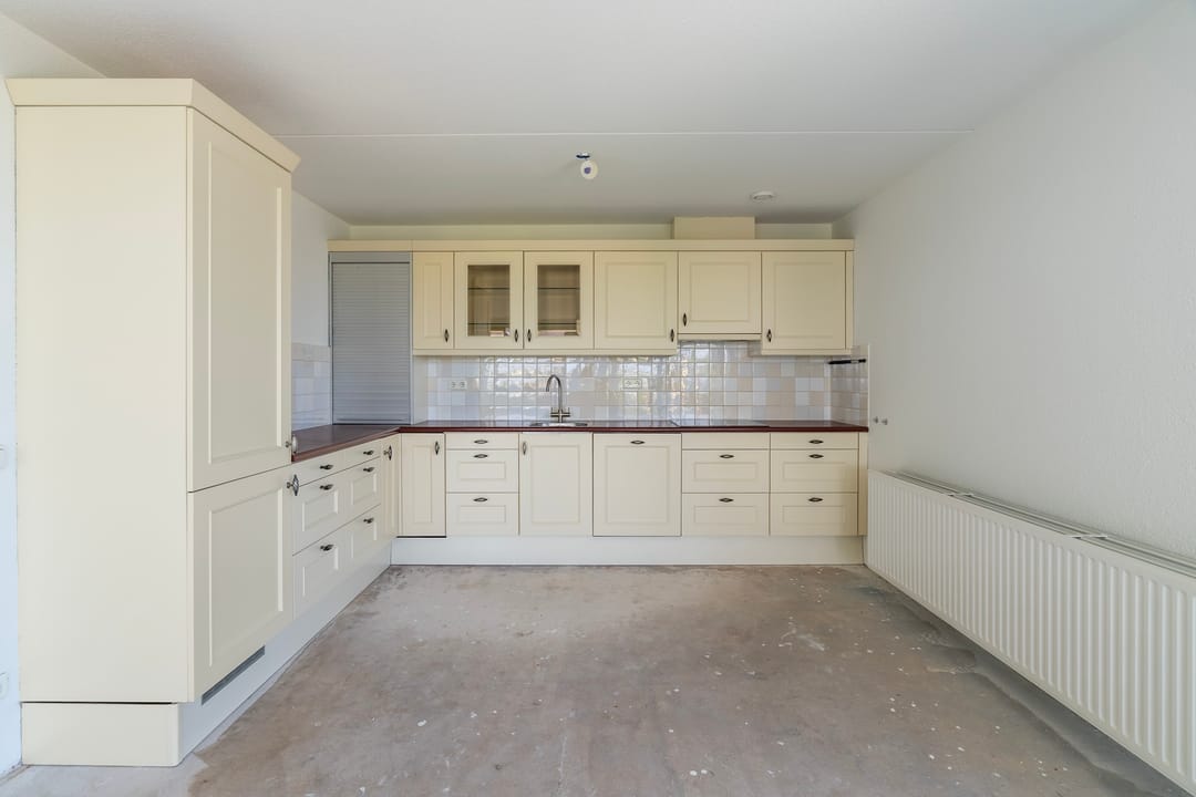 Photo 7 of Reling 201