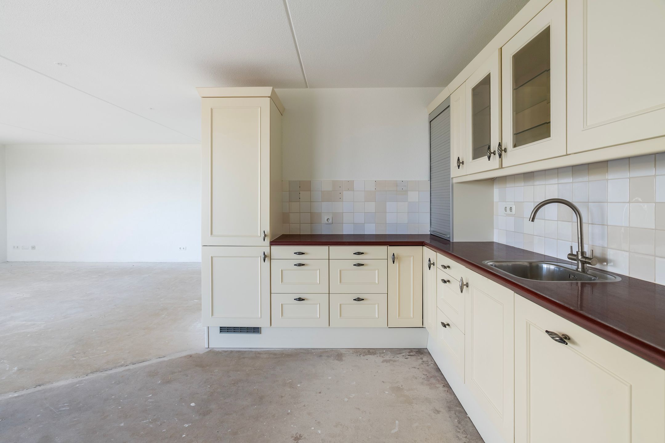 Photo 9 of Reling 201