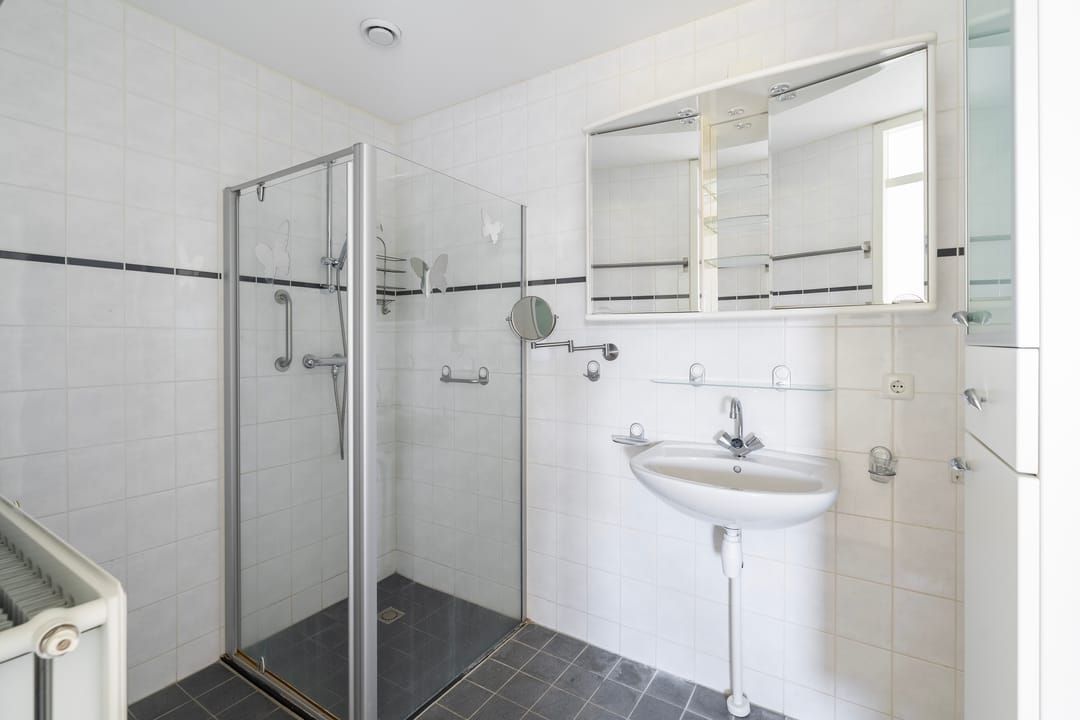 Photo 13 of Reling 201