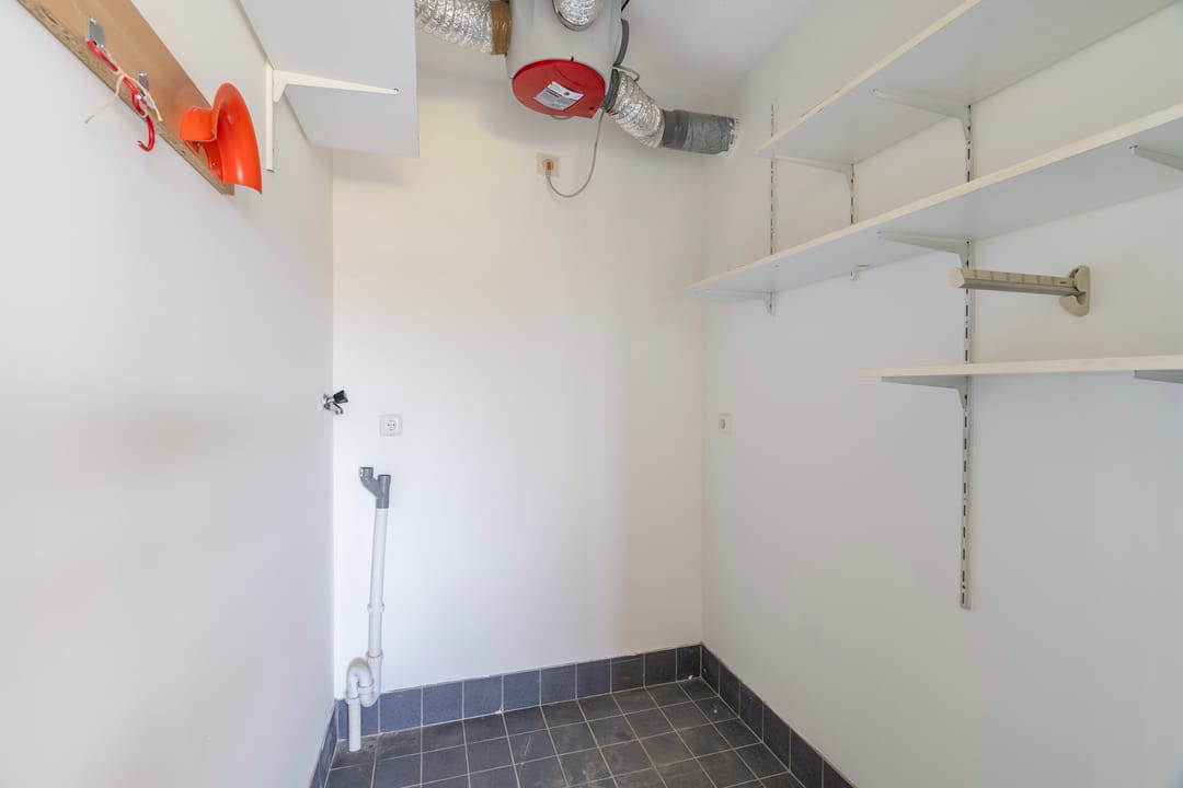 Photo 16 of Reling 201