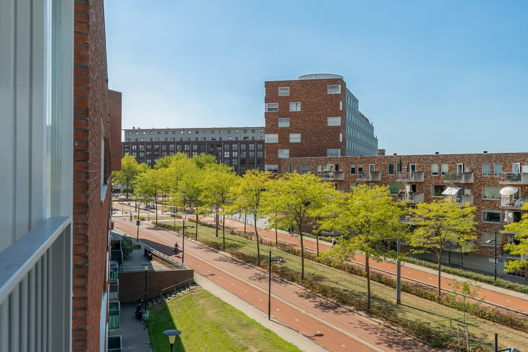 Photo 17 of Reling 201