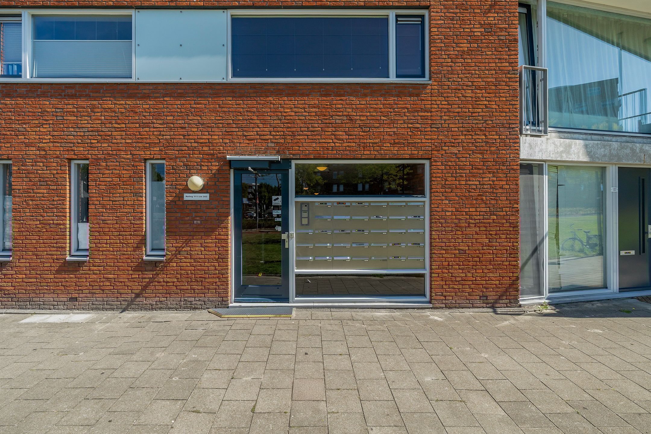 Photo 21 of Reling 201