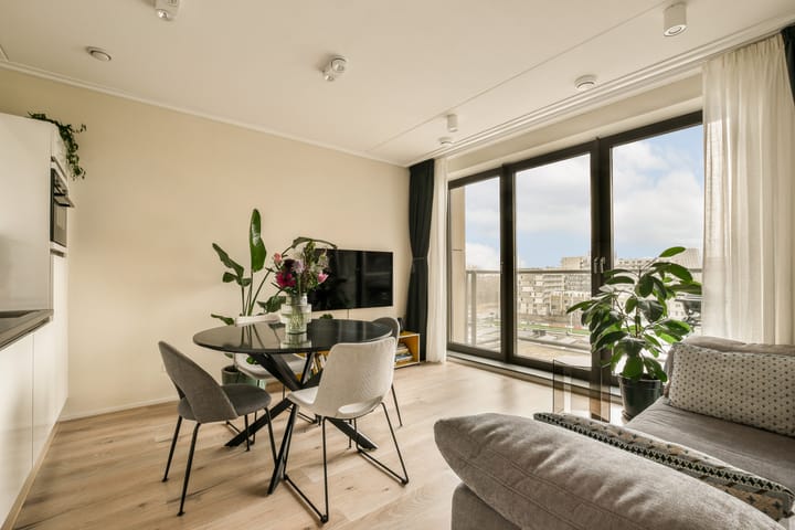 Foto 8 van Rinus Michelslaan 129